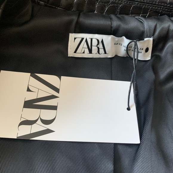 NWT ZARA Limited Edition Cropped Blazer. - Picture 7 of 10